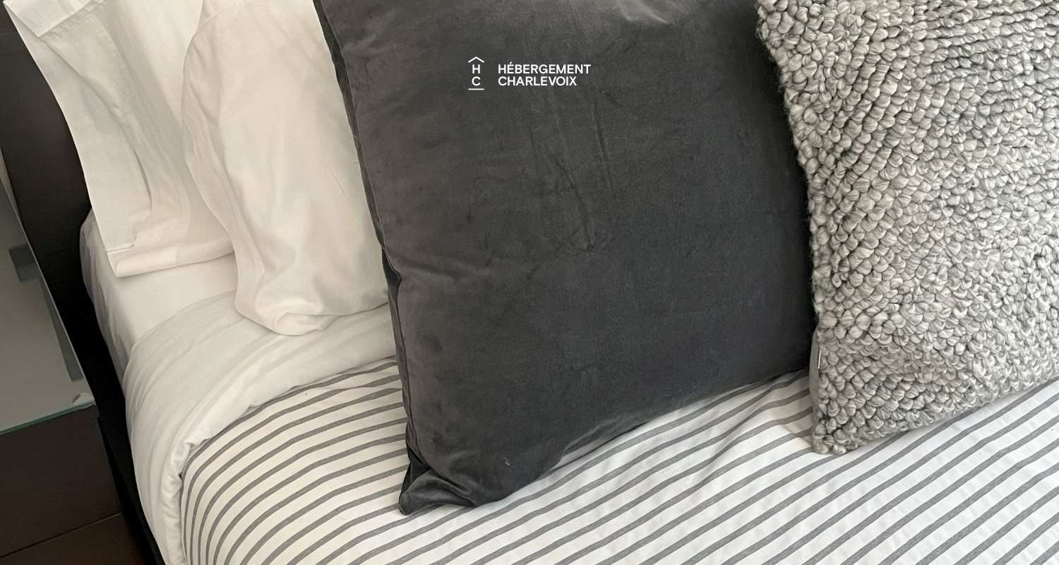 AUB-150 -  Majestic view of the river and the Charlevoix Massif